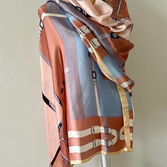 Accessories - Elegant Multicolor Scarf with Belt Design 36/70 inch